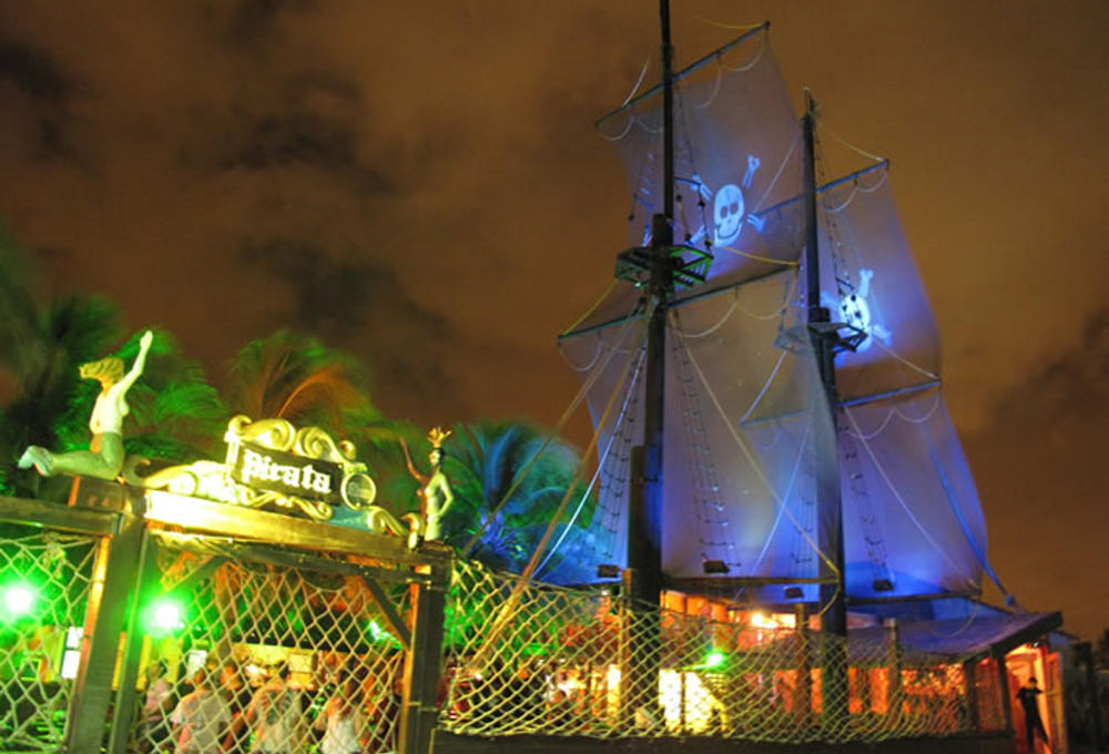 Fortaleza reconhece primeiro bar como patrimônio turístico da cidade